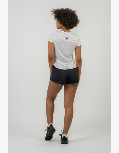 NEBBIA • FIT Activewear tričko “Airy” s reflexným logom • NEBBIAshop.sk