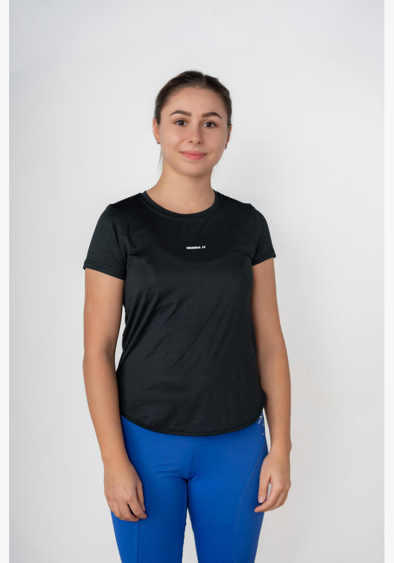 NEBBIA • FIT Activewear tričko “Airy” s reflexným logom • NEBBIAshop.sk NEBBIA • FIT Activewear tričko “Airy” s reflexným logom • NEBBIAshop.sk