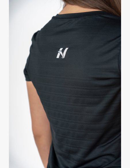NEBBIA • FIT Activewear tričko “Airy” s reflexným logom • NEBBIAshop.sk