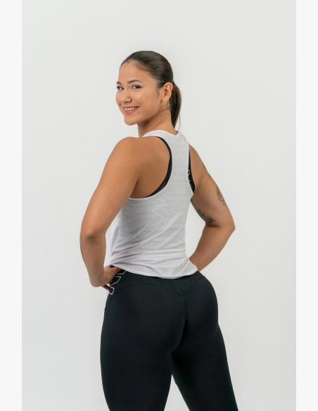 NEBBIA • FIT Activewear tielko “Airy” s reflexným logom • NEBBIAshop.sk