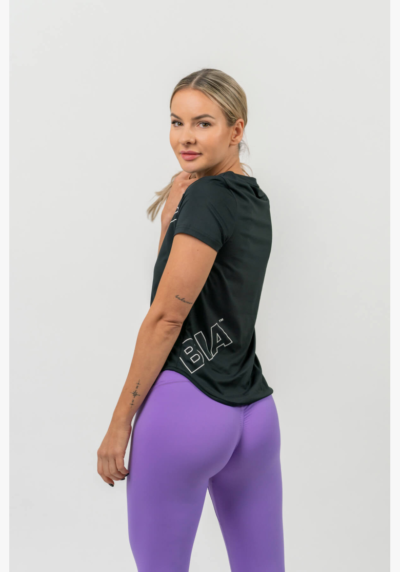 NEBBIA • FIT Activewear funkční tričko • NEBBIAshop.cz NEBBIA • FIT Activewear funkční tričko • NEBBIAshop.cz