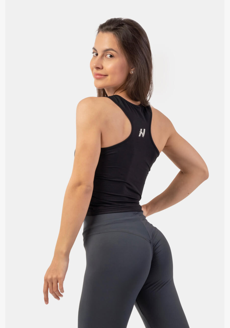 NEBBIA • Sports slim-fit crop tank top • NEBBIAshop.cz NEBBIA • Sports slim-fit crop tank top • NEBBIAshop.cz