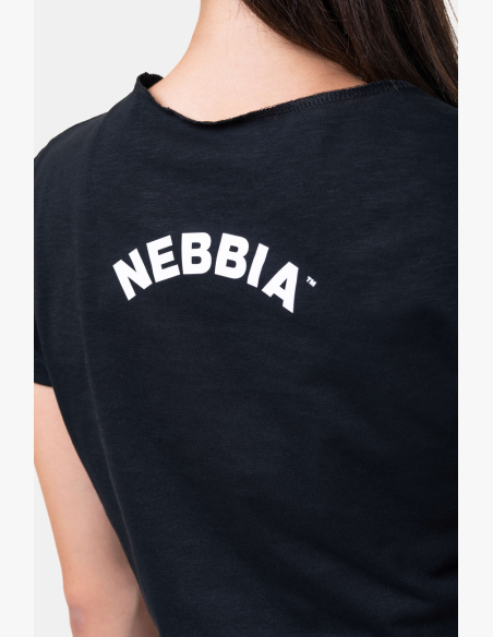 NEBBIA • Voľný Fit & Sporty crop top • NEBBIAshop.sk