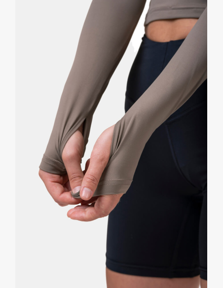 NEBBIA • Sporty HERO top corto con maniche lunghe • NEBBIAshop.cz