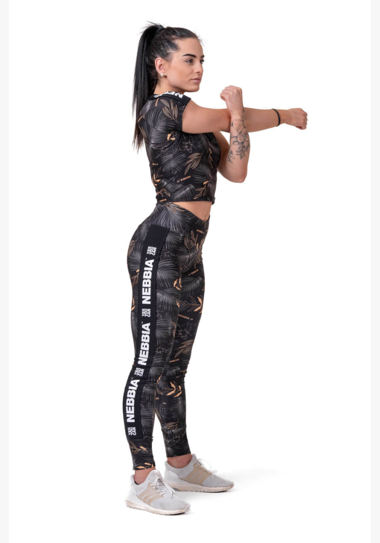 NEBBIA • Crop Top Active Čierna • NEBBIAshop.sk NEBBIA • Crop Top Active Čierna • NEBBIAshop.sk