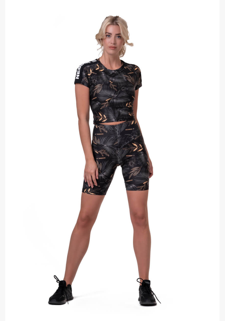 NEBBIA • Crop Top Active Čierna • NEBBIAshop.sk NEBBIA • Crop Top Active Čierna • NEBBIAshop.sk