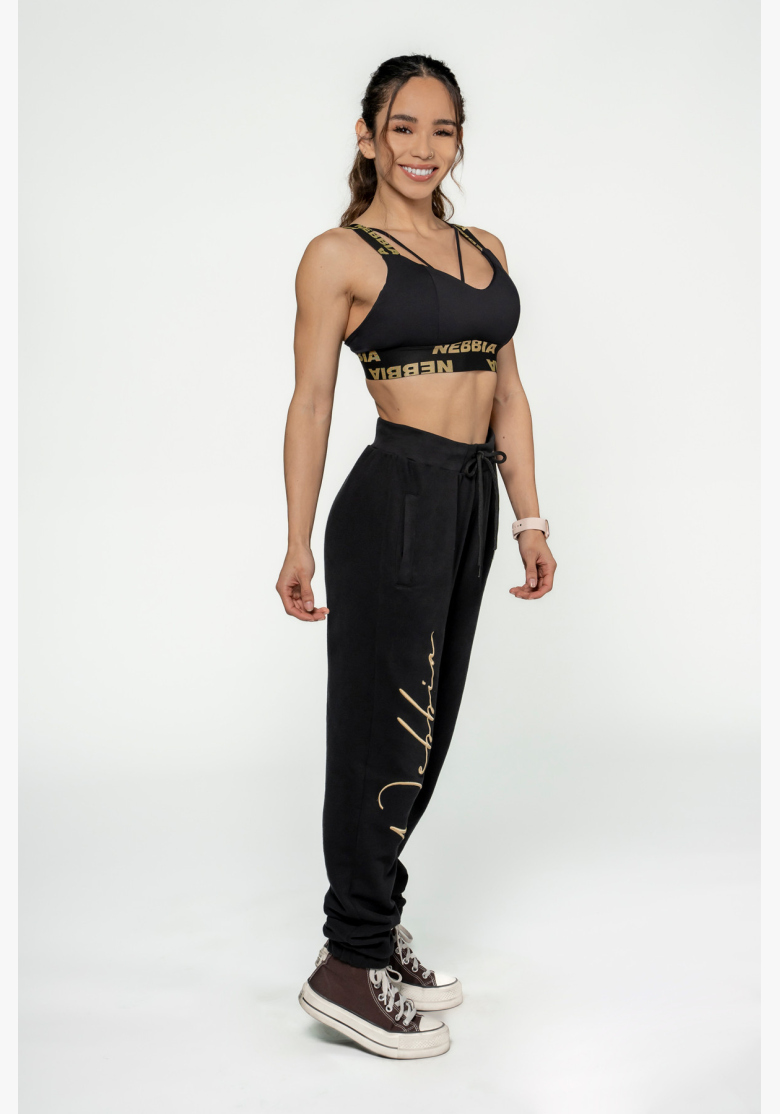NEBBIA • Reggiseno sportivo imbottito da donna INTENSE Iconic • NEBBIAshop.it NEBBIA • Reggiseno sportivo imbottito da donna INTENSE Iconic • NEBBIAshop.it