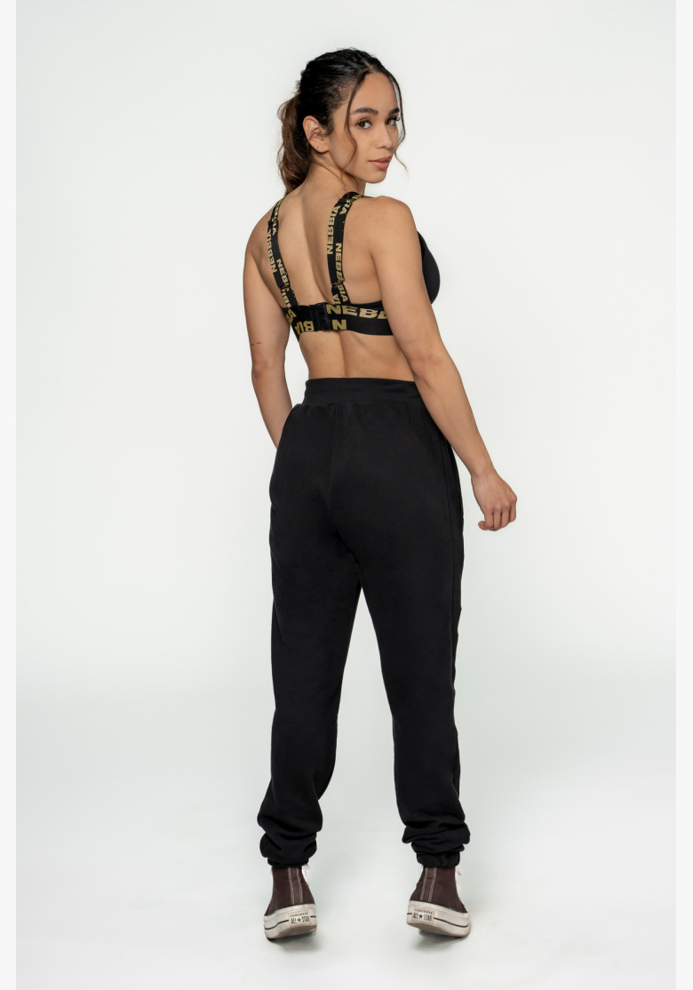 NEBBIA • Reggiseno sportivo imbottito da donna INTENSE Iconic • NEBBIAshop.it NEBBIA • Reggiseno sportivo imbottito da donna INTENSE Iconic • NEBBIAshop.it