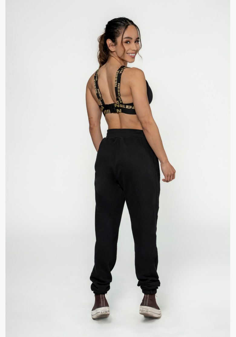 NEBBIA • Reggiseno sportivo imbottito da donna INTENSE Iconic • NEBBIAshop.it NEBBIA • Reggiseno sportivo imbottito da donna INTENSE Iconic • NEBBIAshop.it