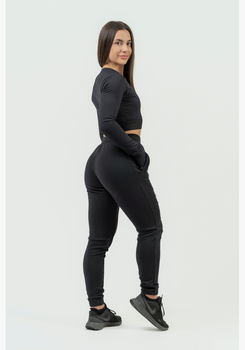 NEBBIA • Dámske voľné tepláky INTENSE Signature • NEBBIAshop.sk NEBBIA • Dámske voľné tepláky INTENSE Signature • NEBBIAshop.sk