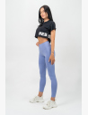 Volný sportovní crop top je tak trochu kultovním kouskem od NEBBIA a jeho pověst mluví za vše.
