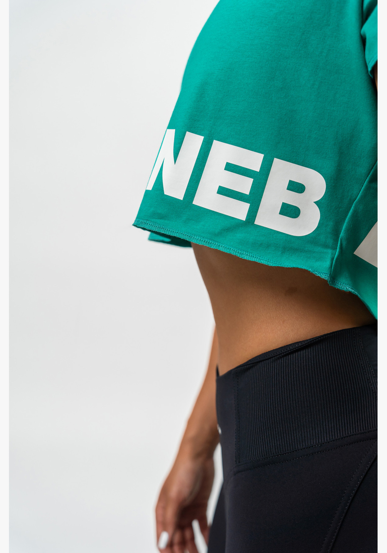 NEBBIA • Crop top tričko POWERHOUSE zelená • Nebshop.sk NEBBIA • Crop top tričko POWERHOUSE zelená • Nebshop.sk