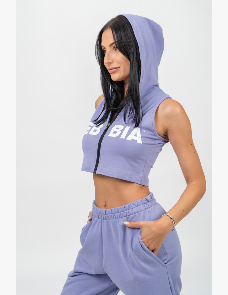 NEBBIA • Crop mikina bez rukávov MUSCLE MOMMY fialová • Nebshop.sk