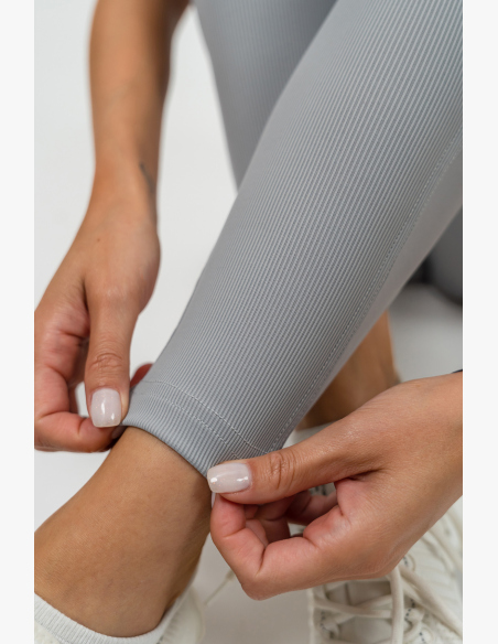 NEBBIA • Leggings modellanti con vita alta GLUTE PUMP grigio • Nebshop.cz