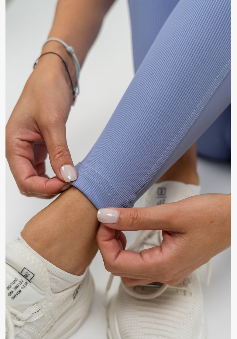 NEBBIA • Tvarujúce legíny s vysokým pásom GLUTE PUMP fialová • Nebshop.sk NEBBIA • Tvarujúce legíny s vysokým pásom GLUTE PUMP fialová • Nebshop.sk