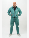 A zip-up hoodie made of durable cotton will keep your muscles warm and keep you cozy on cooler days. Its timeless style is complemented by discreet side pockets.