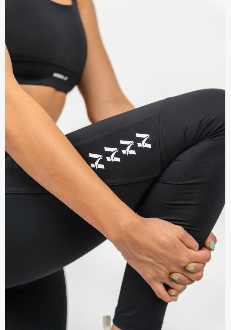 NEBBIA • Shaping high-waist leggings AGILE black • NebShop.cz NEBBIA • Shaping high-waist leggings AGILE black • NebShop.cz