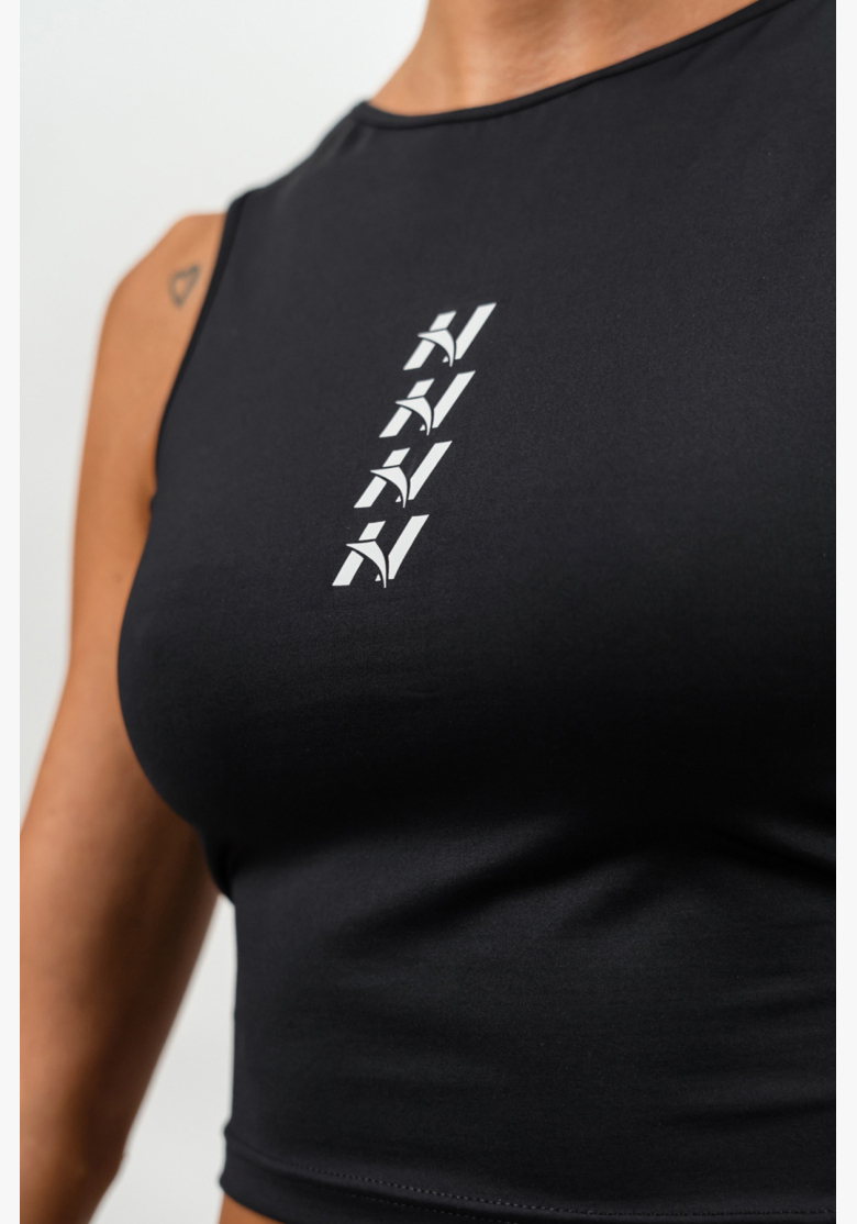 NEBBIA • Crop top tielko CONFIDENCE čierna • NebShop.sk NEBBIA • Crop top tielko CONFIDENCE čierna • NebShop.sk