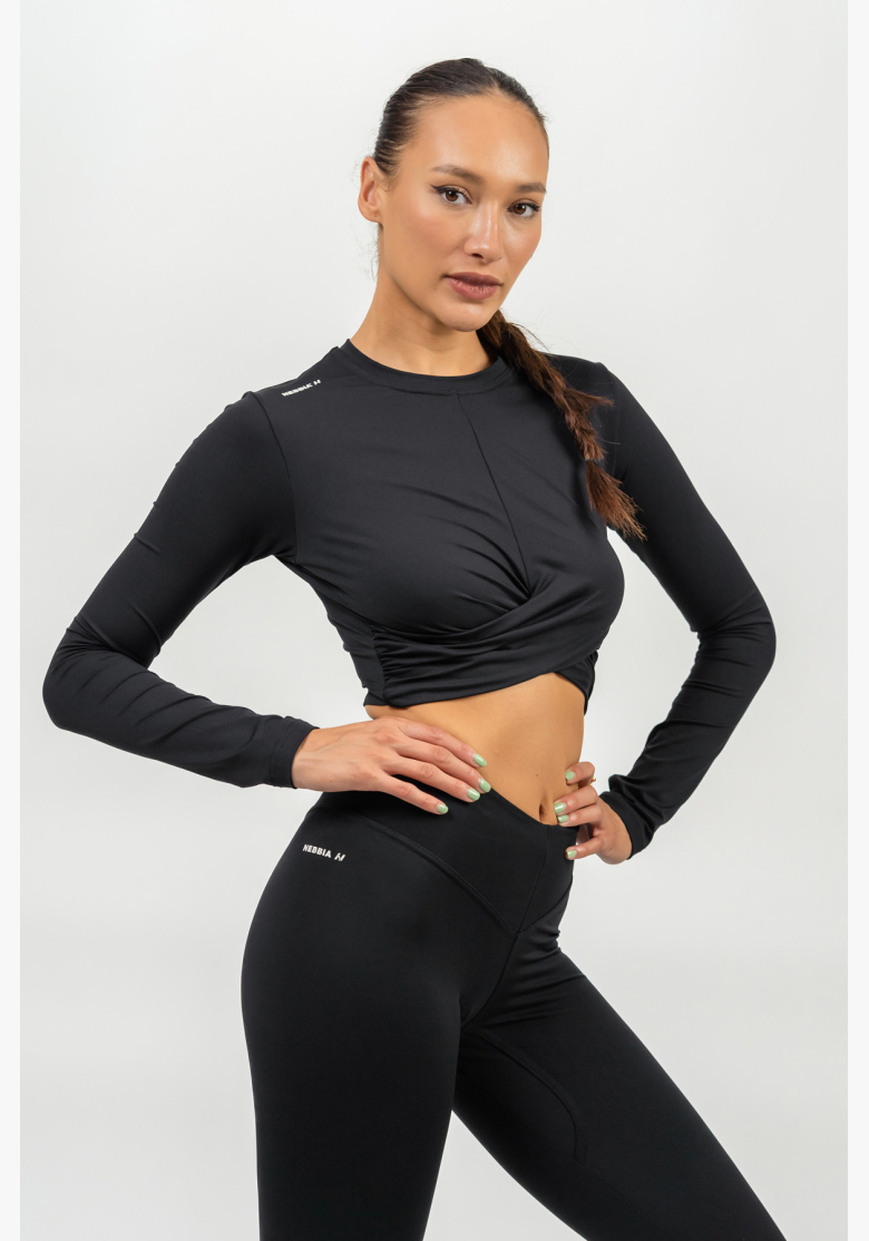 NEBBIA • Crop top s dlhým rukávom ELEVATED čierna • NebShop.sk NEBBIA • Crop top s dlhým rukávom ELEVATED čierna • NebShop.sk