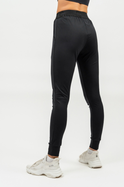 NEBBIA • Slim fit legíny s kapsami GYM SPIRIT černá • Nebshop.cz 2