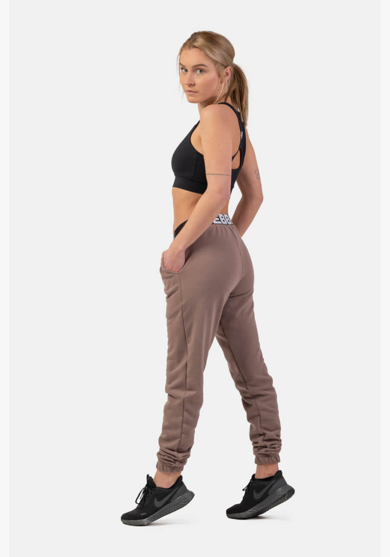 NEBBIA • Iconic Sweatpants • NEBBIAshop.cz NEBBIA • Iconic Sweatpants • NEBBIAshop.cz