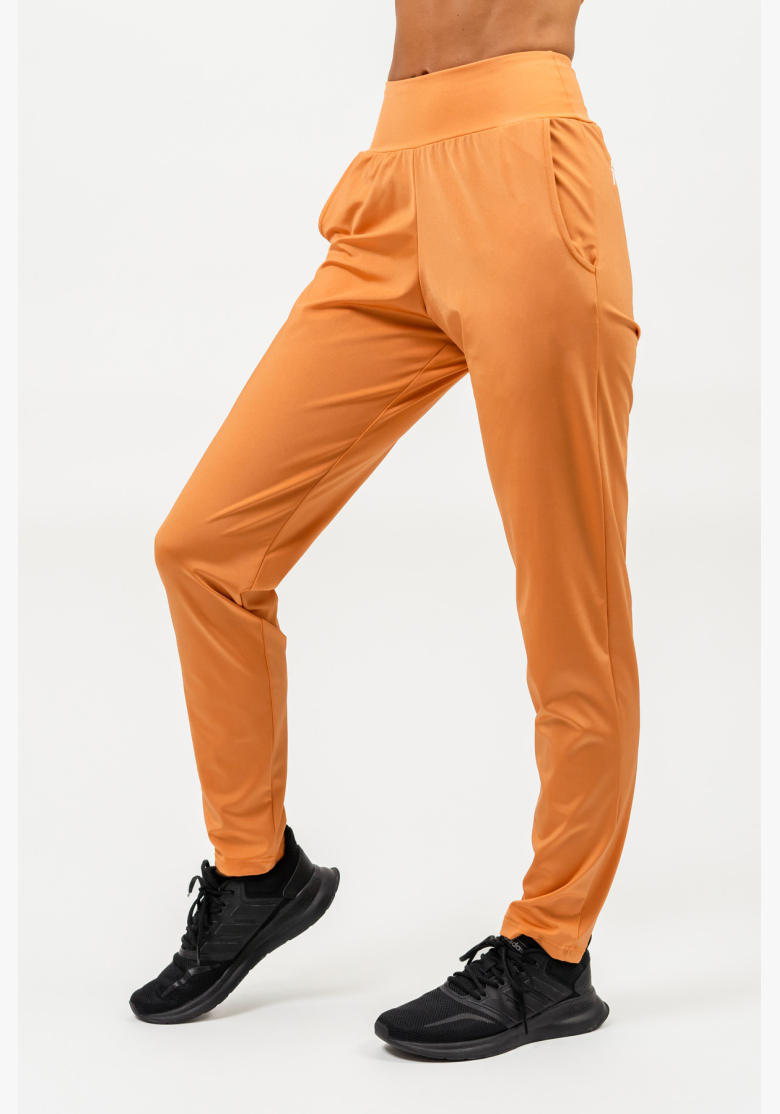 NEBBIA • Slim fit legíny s kapsami SLEEK oranžová • Nebshop.sk NEBBIA • Slim fit legíny s kapsami SLEEK oranžová • Nebshop.sk