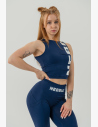 Il tank top da donna è un elemento indispensabile per ogni allenamento, indipendentemente dalla sua intensità o da con chi ti alleni.