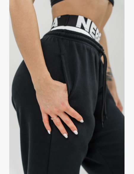 NEBBIA • Pantaloni sportivi MUSCLE MOMMY neri • Nebshop.cz