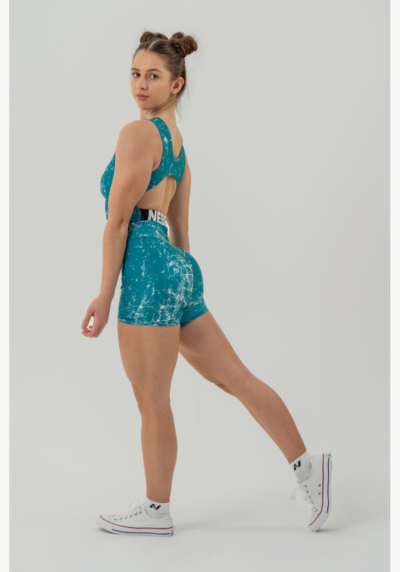 NEBBIA • 5" HAMMIES High-Waisted Leg Shorts Green • Nebshop.cz NEBBIA • 5" HAMMIES High-Waisted Leg Shorts Green • Nebshop.cz