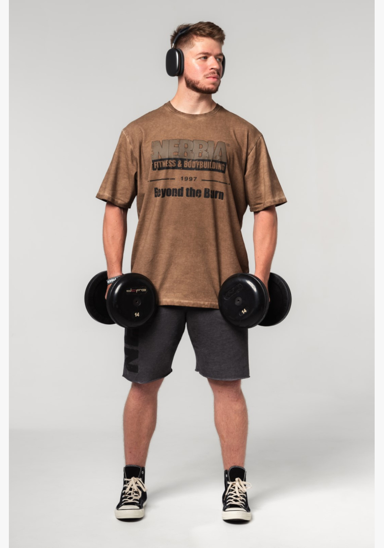NEBBIA • NEBBIA Washed-off oversized t-shirt HERITAGE brown • Nebshop.cz NEBBIA • NEBBIA Washed-off oversized t-shirt HERITAGE brown • Nebshop.cz