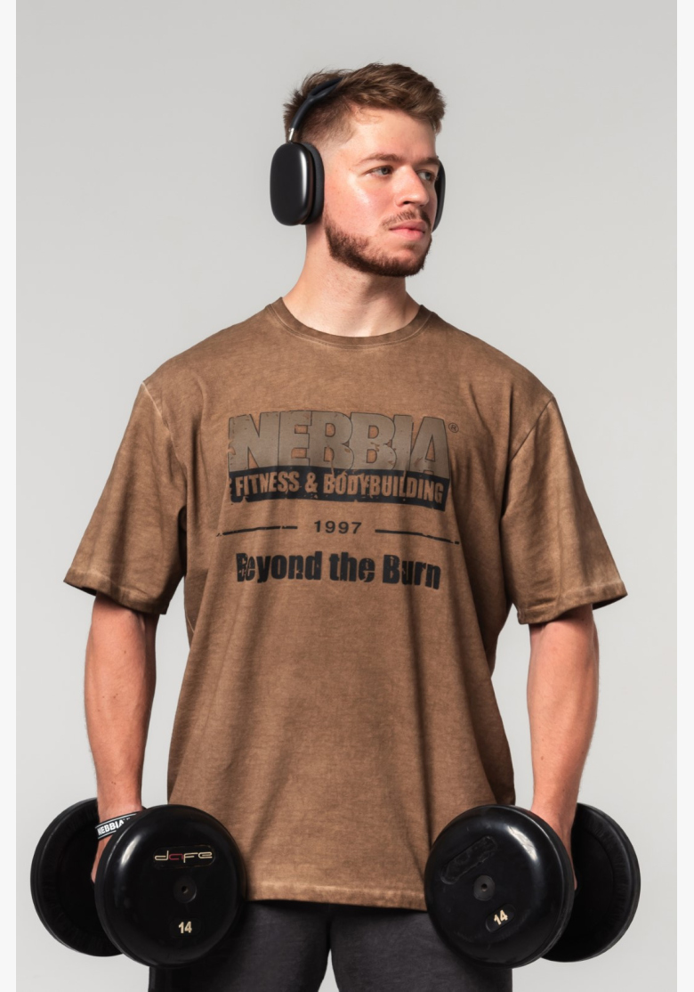 NEBBIA • NEBBIA Washed-off oversized t-shirt HERITAGE brown • Nebshop.cz NEBBIA • NEBBIA Washed-off oversized t-shirt HERITAGE brown • Nebshop.cz