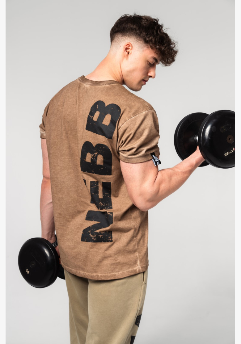 NEBBIA • NEBBIA Oprané bavlnené tričko MAX OUT hnedé • Nebshop.sk NEBBIA • NEBBIA Oprané bavlnené tričko MAX OUT hnedé • Nebshop.sk