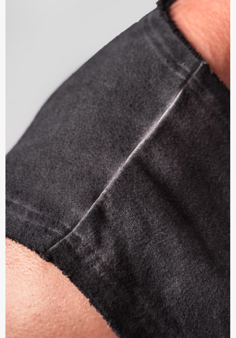 NEBBIA • NEBBIA Washed-off sleeveless hoodie BEASTIN' black • Nebshop.cz NEBBIA • NEBBIA Washed-off sleeveless hoodie BEASTIN' black • Nebshop.cz