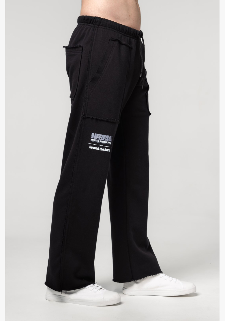 NEBBIA • NEBBIA Pantaloni con tasche NO SHORTCUTS neri • Nebshop.cz NEBBIA • NEBBIA Pantaloni con tasche NO SHORTCUTS neri • Nebshop.cz