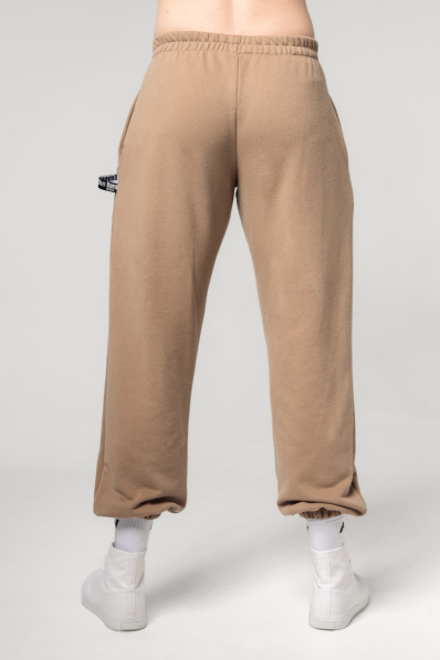 NEBBIA • NEBBIA Voľné baggy tepláky s vreckami GYM BRO hnedé • Nebshop.sk 2
