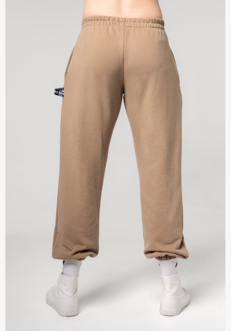 NEBBIA • NEBBIA Loose baggy sweatpants with pockets GYM BRO brown • Nebshop.cz NEBBIA • NEBBIA Loose baggy sweatpants with pockets GYM BRO brown • Nebshop.cz