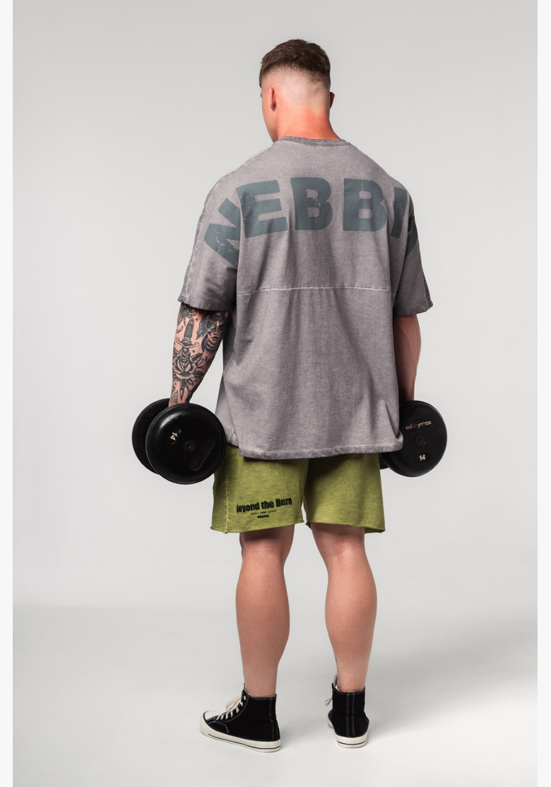 NEBBIA • NEBBIA Tričko oversize Washed-off NO SHORTCUTS grigio • Nebshop.cz NEBBIA • NEBBIA Tričko oversize Washed-off NO SHORTCUTS grigio • Nebshop.cz