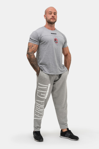 NEBBIA • NEBBIA Beast Mode-On ikonické tepláky šedé • Nebshop.cz