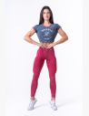 Trénuj v legínach s vysokým pásom, inšpirovaných najlepšími fitness ikonami sveta, ktoré nesú prestížne Olympia branding!