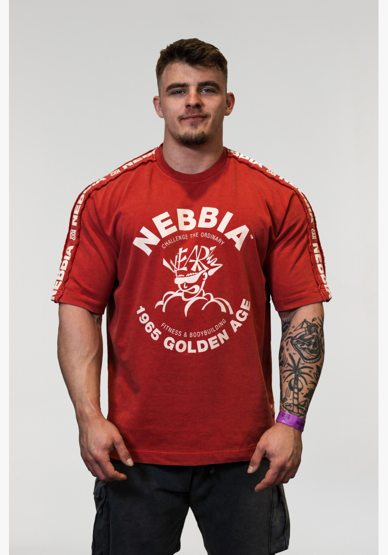NEBBIA • NEBBIA Washed oversized tričko GOLDEN AGE červené • Nebshop.sk NEBBIA • NEBBIA Washed oversized tričko GOLDEN AGE červené • Nebshop.sk