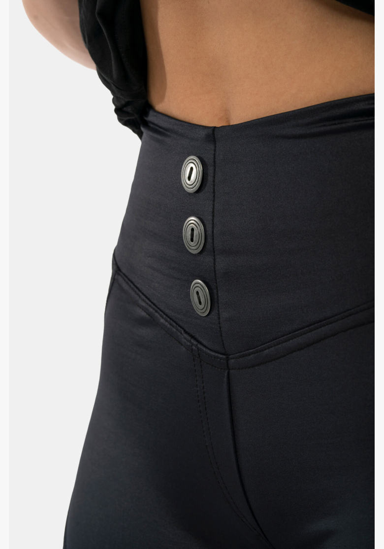 NEBBIA® • Glossy Look Bubble Butt leggings • NEBBIAshop.cz NEBBIA® • Glossy Look Bubble Butt leggings • NEBBIAshop.cz