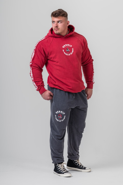 NEBBIA • NEBBIA Washed mikina s kapucí HERITAGE červená • Nebshop.cz 2