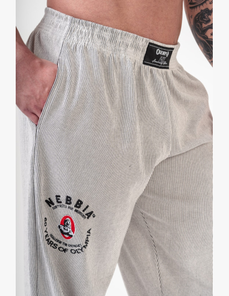 NEBBIA • NEBBIA Oversized tepláky SIGNATURE čierne • Nebshop.sk