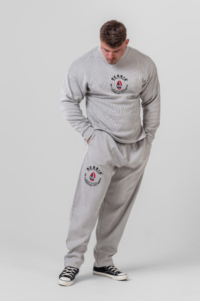 NEBBIA • NEBBIA Oversized mikina bez kapuce SIGNATURE čierna • Nebshop.sk