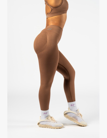 NEBBIA • NEBBIABezšvírové legíny s vysokým pásom MAXIMUM PUSH-UP hnedé • Nebshop.sk