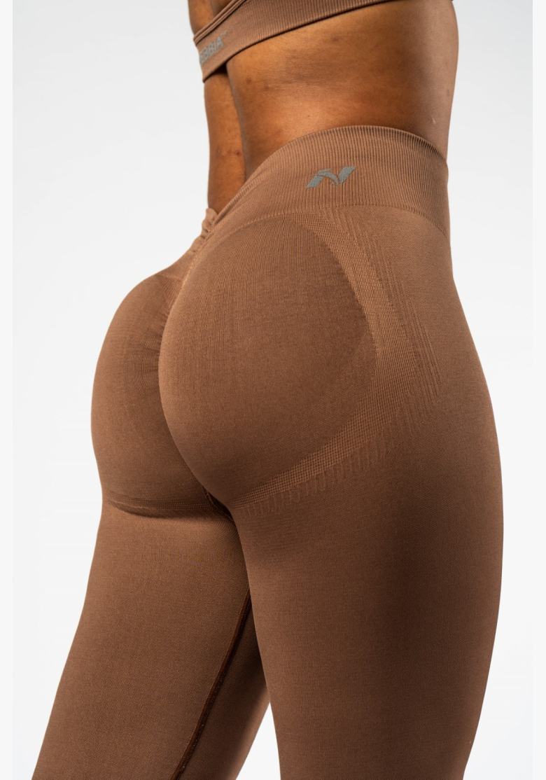 NEBBIA • NEBBIABezšvírové legíny s vysokým pásom MAXIMUM PUSH-UP hnedé • Nebshop.sk NEBBIA • NEBBIABezšvírové legíny s vysokým pásom MAXIMUM PUSH-UP hnedé • Nebshop.sk