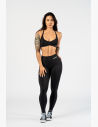 Seamless leggings with a shaping V-detail that beautifully highlights your waist.