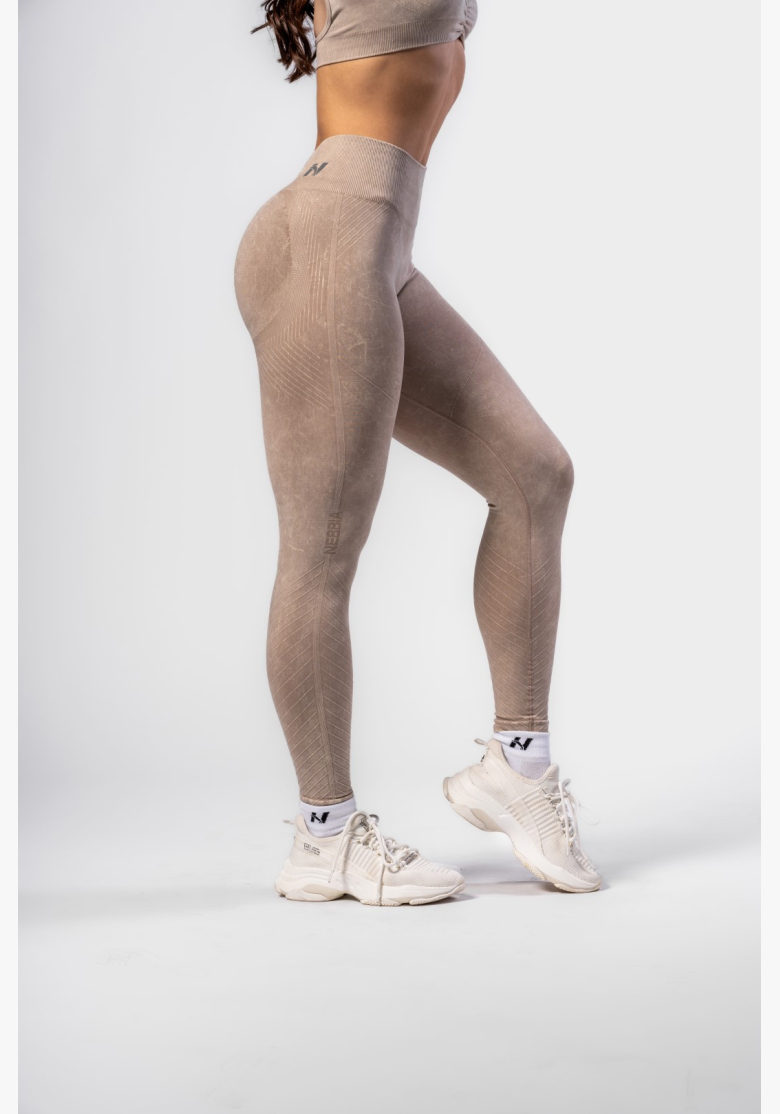 NEBBIA • NEBBIA Bezšvové push-up legíny s vysokým pásom TOTALLY SEAMLESS krémové • Nebshop.sk NEBBIA • NEBBIA Bezšvové push-up legíny s vysokým pásom TOTALLY SEAMLESS krémové • Nebshop.sk