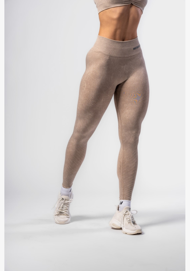 NEBBIA • NEBBIA Bezšvové push-up legíny s vysokým pásom TOTALLY SEAMLESS krémové • Nebshop.sk NEBBIA • NEBBIA Bezšvové push-up legíny s vysokým pásom TOTALLY SEAMLESS krémové • Nebshop.sk