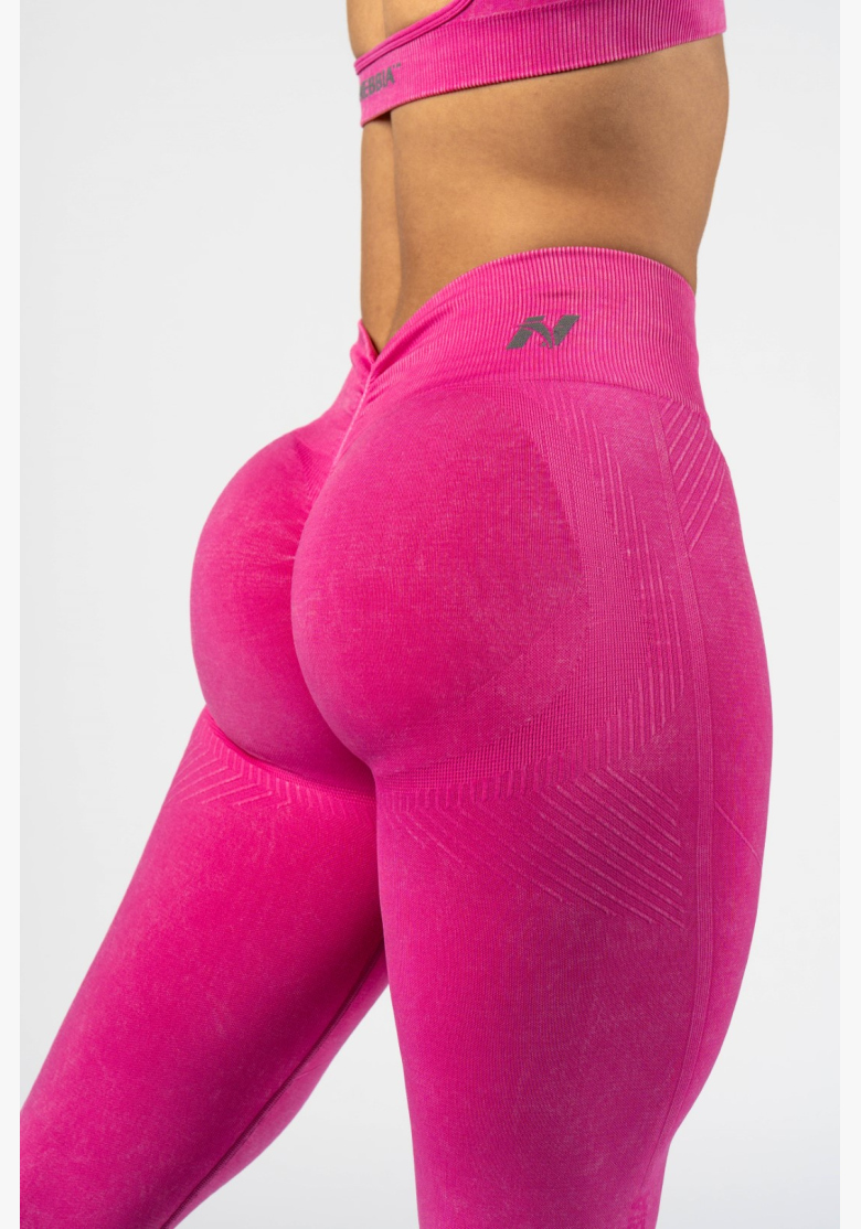 NEBBIA • NEBBIA Bezešvé push-up legíny s vysokým pasem TOTALLY SEAMLESS růžové • Nebshop.cz NEBBIA • NEBBIA Bezešvé push-up legíny s vysokým pasem TOTALLY SEAMLESS růžové • Nebshop.cz
